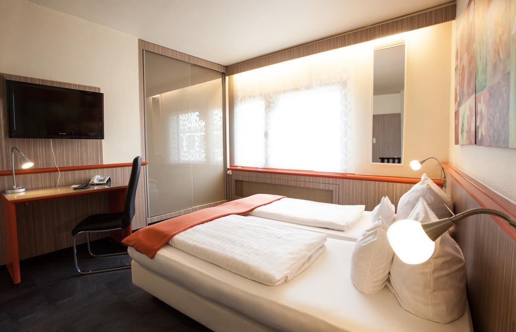 Trip Inn Hotel Ariane Köln Eksteriør billede