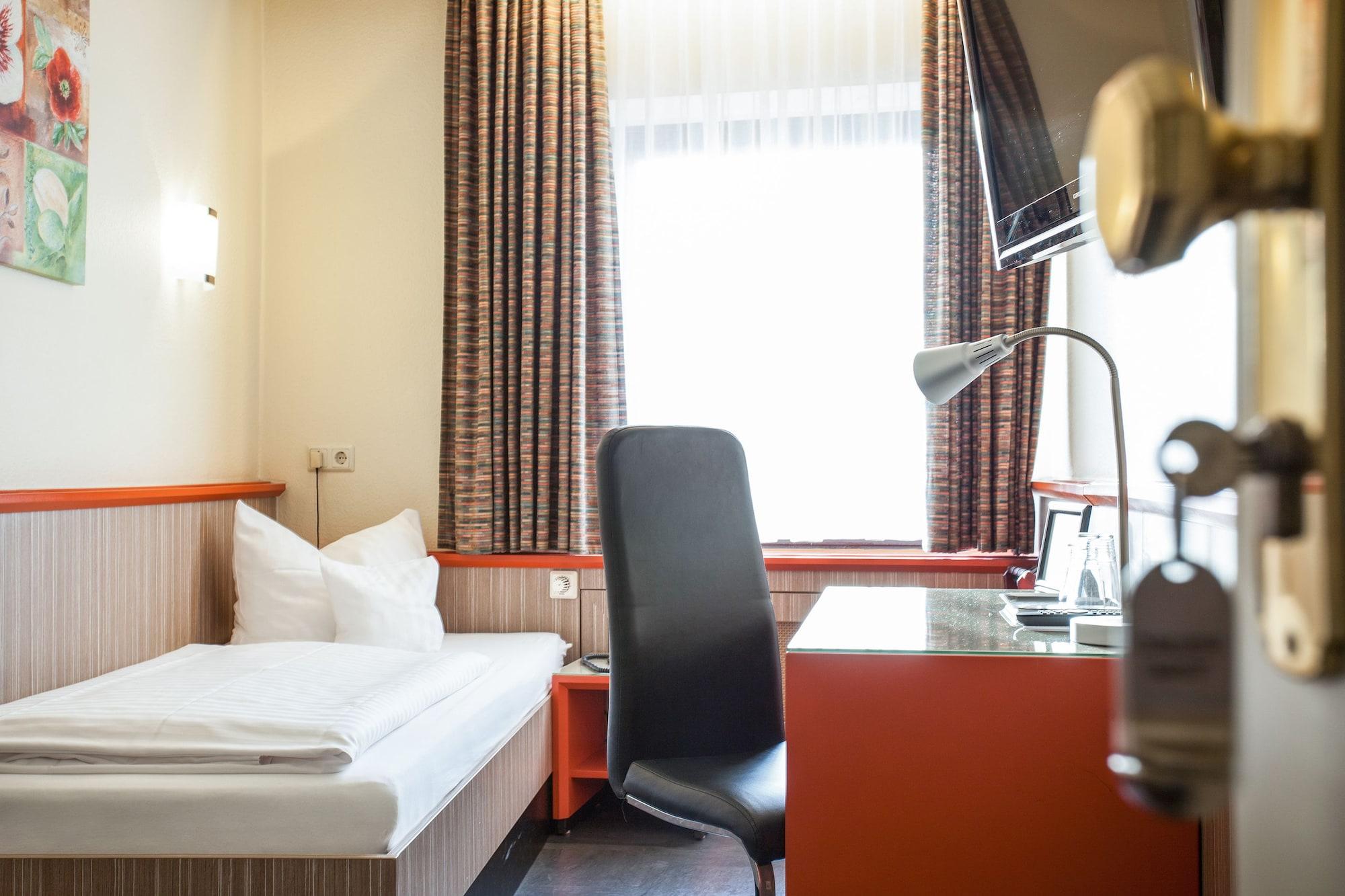 Trip Inn Hotel Ariane Köln Eksteriør billede
